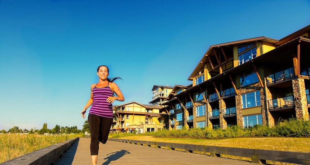 The Beach Club Resort — Bellstar Hotels & Resorts Parksville Exterior foto