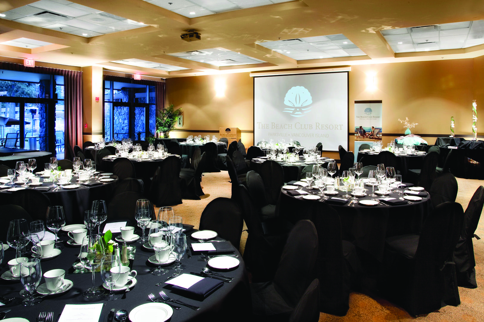The Beach Club Resort — Bellstar Hotels & Resorts Parksville Restaurante foto